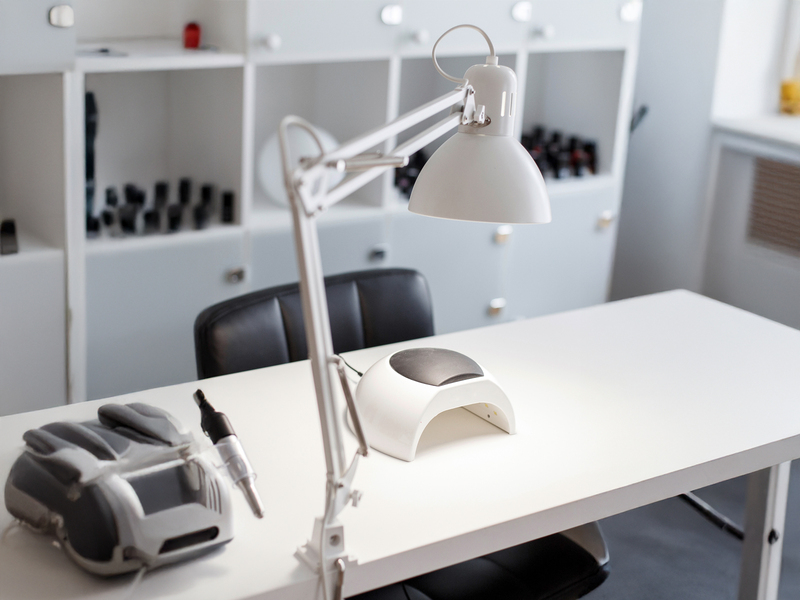 Retro Schreibtischlampe TAJO zum Klemmen, Weiß, max. Höhe 73,5cm