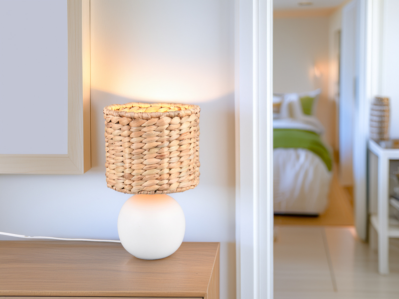 LED Tischleuchte Keramikfuß Weiß mit Seegras Lampenschirm, Höhe 29cm