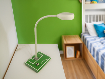 LED Kinder Schreibtischlampe mit Fußballmotiv & Flexarm, Höhe 37cm