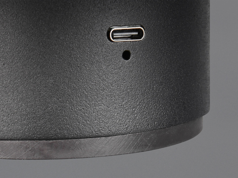 Akku Wandleuchte DAVEY aus Metall Schwarz per USB aufladbar Ø 15,5cm