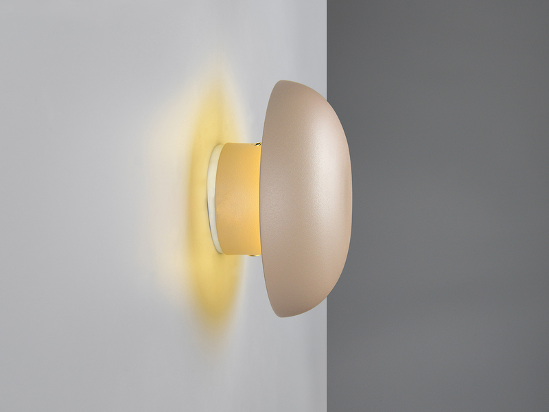 Akku Wandleuchte DAVEY aus Metall Beige per USB aufladbar Ø 15,5cm