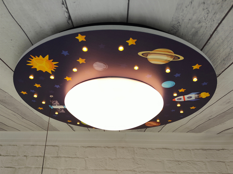 Coole LED Deckenleucht Weltall Motiv fürs Kinderzimmer Schlummerlicht bunt Ø54cm