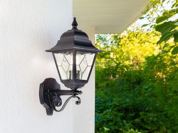 Landhausstil Außenwandleuchte NORFOLK Laterne stehend mit Bleiglas, Höhe 45cm