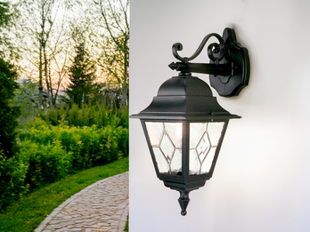 LED Außenwandleuchte Landhausstil Laterne hängend mit Bleiglas, Höhe 45cm