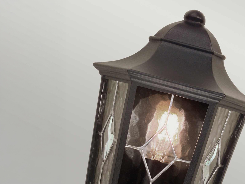 LED Außenwandleuchte Landhausstil Laterne Halbschale mit Bleiglas, Höhe 36cm