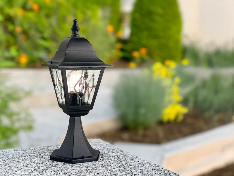 LED Außen Sockelleuchte im Landhausstil Laterne mit Bleiglas, Höhe 44cm