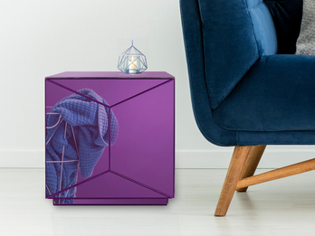 Kleiner Würfel Beistelltisch NIVA mit Spiegelglas Lila, Höhe 40cm
