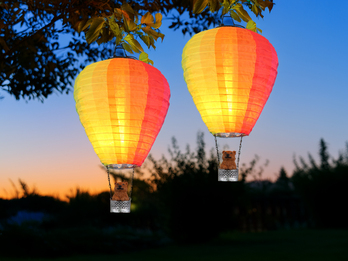 2er Set Deko Solarleuchten mit buntem Heißluftballon & Bär im Korb, Höhe 44cm