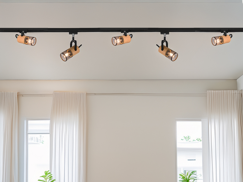 Lichtschienensystem mit 5 Holz Spots & Einspeisung 3-adrig, Länge 202,5cm