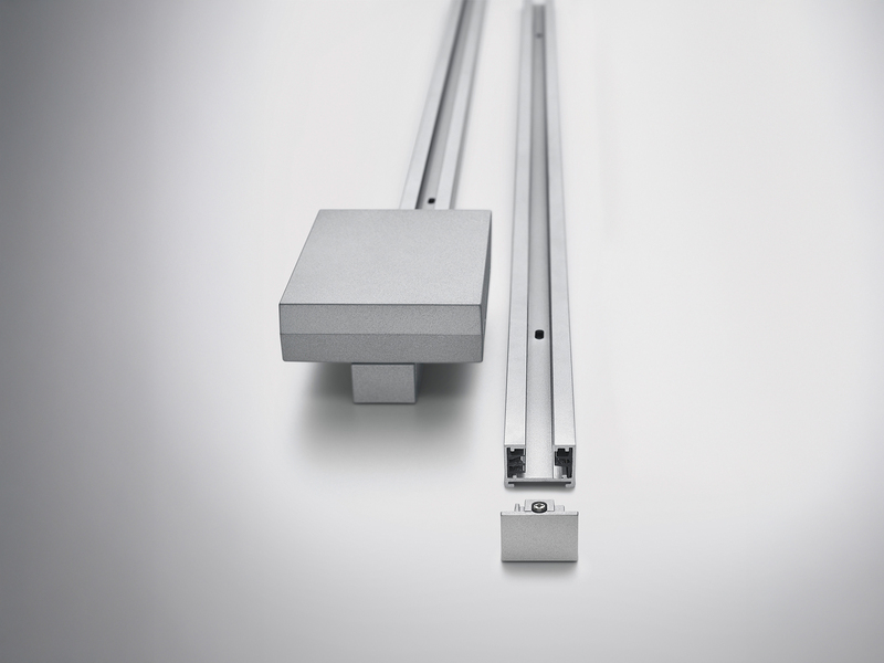 Lichtschienensystem mit 5 Spots Silber & Einspeisung 3-adrig, Länge 202,5cm