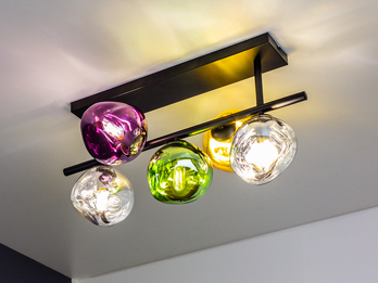 LED Deckenleuchte 5-flammig mit ausgefallenen bunten Glaskugeln, Breite 60cm