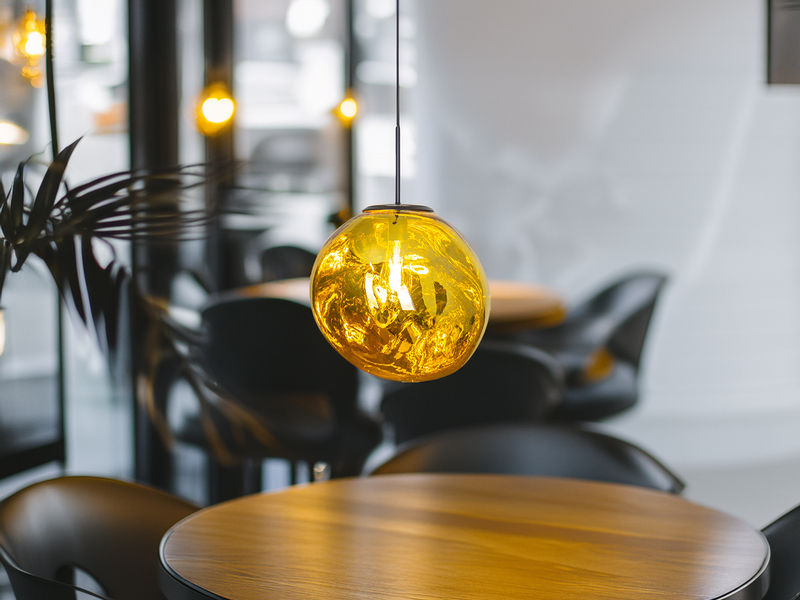LED Pendelleuchte einflammig mit ausgefallener Glaskugel in Gelbgold, Ø 36cm