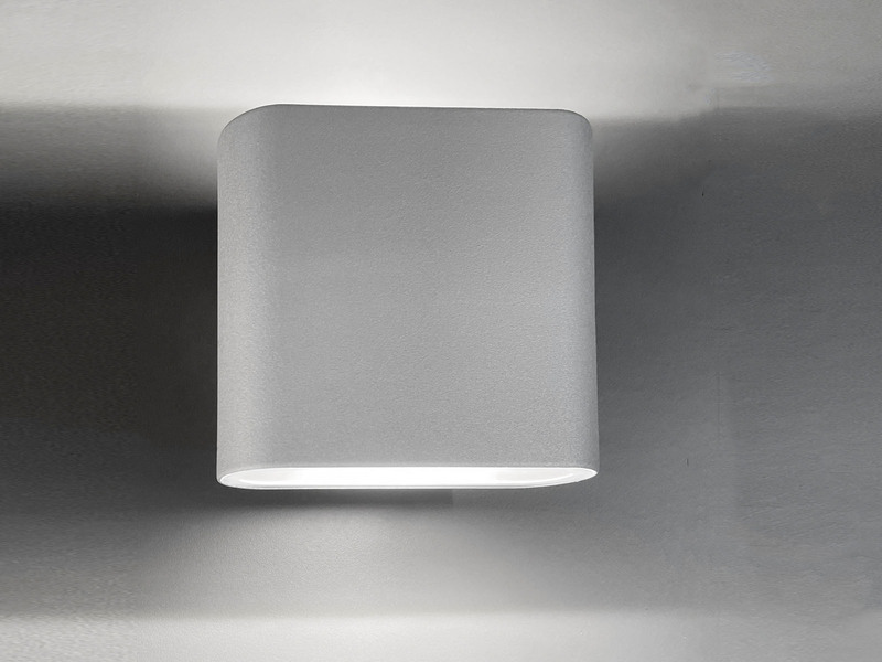 Akku Außenleuchte MAGNETIC Silber mit Bewegungsmelder, Breite 10cm