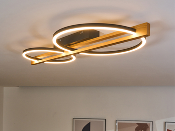 Große LED Deckenleuchte TOVAK flach, Holzbalken mit Metallringen, Breite 76cm