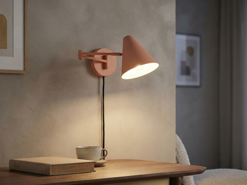 Wandleuchte COSIMA mit Stecker, Schalter und Schwenkarm, Apricot, Höhe 16cm