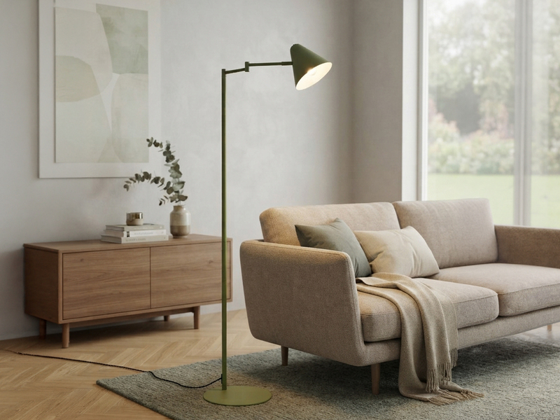 Kleine Stehlampe COSIMA mit Schwenkarm aus Metall Grün, Höhe 126,5cm