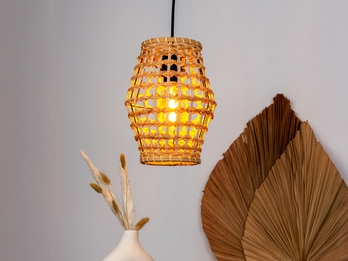 Kleine LED Pendelleuchte 1-flammig mit Lampenschirm aus Rattan, Ø 22cm