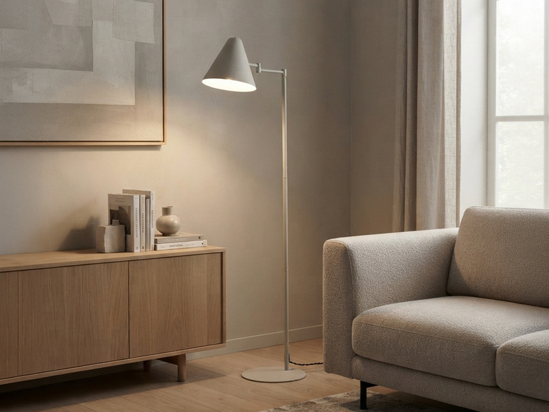 Kleine LED Stehleuchte mit Schwenkarm aus Metall Hellgrau, Höhe 126,5cm