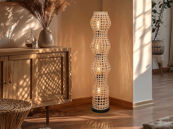 Kleine LED Stehlampe mit Lampenschirm aus Rattan, Höhe 110cm