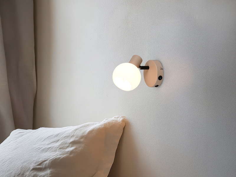 Wandstrahler BOBA mit Schalter aus Metall in Beige und Glasschirm, Höhe 13,5cm