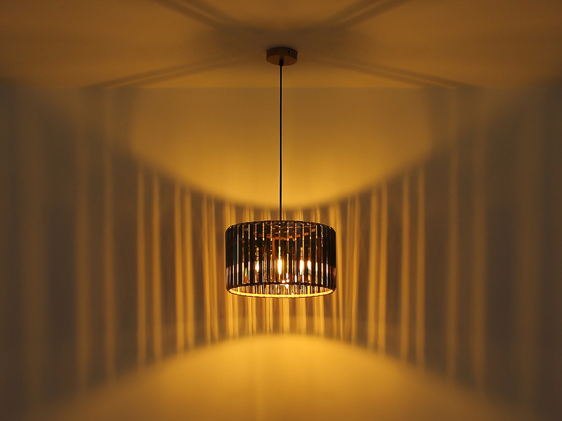 Moderne LED Pendelleuchte einflammig mit Rauchglas Kristall Ø 35cm