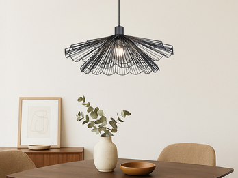 Schwarze Pendelleuchte mit doppelt gefächertem Metall Gitterschirm