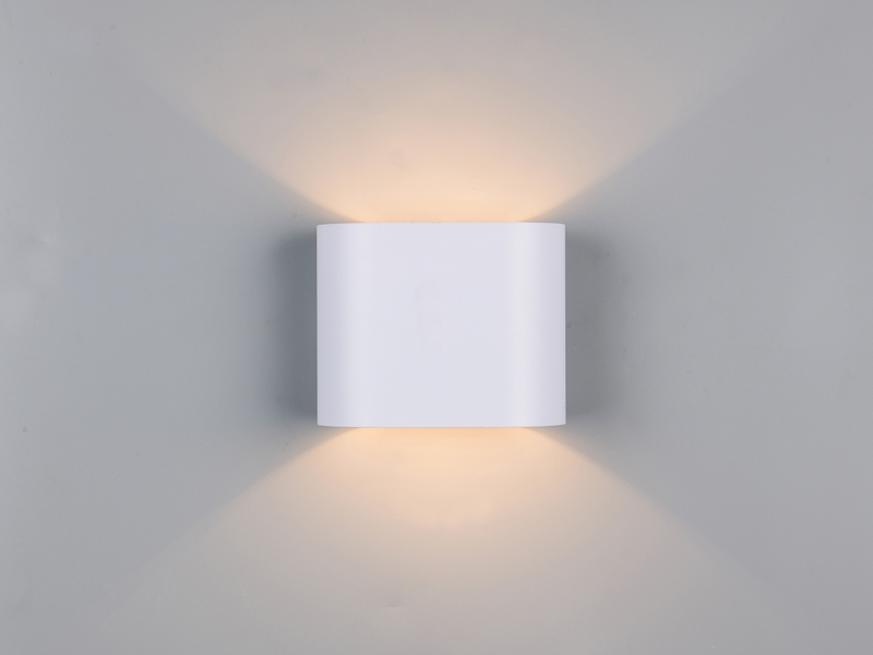 Weiße Wandleuchte mit Up & Down Lichteffekt