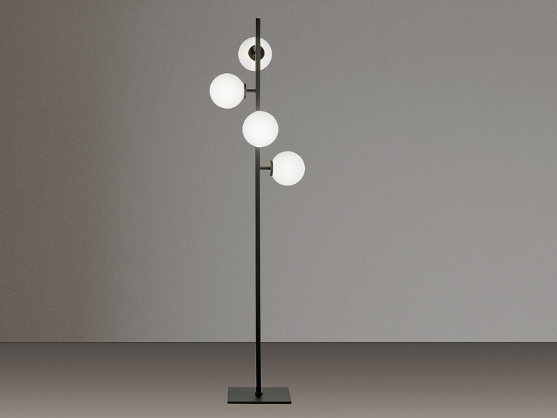 Stehlampe ENOIRE 4-flammig Schwarz mit Glaskugeln in Opalweiß, Höhe 150cm