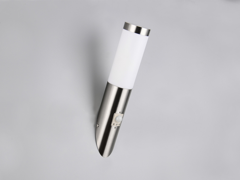 Moderne Außenwandleuchte TRIOTO mit Bewegungsmelder Silber, Höhe 39cm