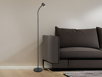 Schmale LED Stehlampe Schwarz dimmbar, flexibel einstellbarer Spot, Höhe 133,5cm