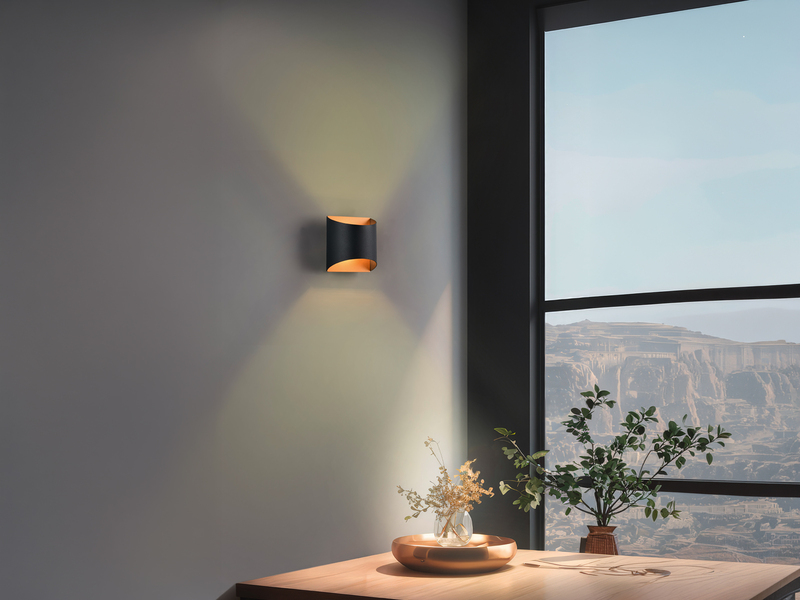 Kleine LED Wandleuchte Up and Down aus Metall Schwarz Gold, Höhe 10cm