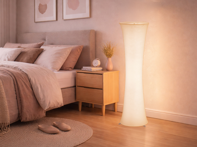 Kleine LED Stehlampe Stoff Weiß mit RGBW Leuchtmittel & Fernbedienung Höhe 123cm