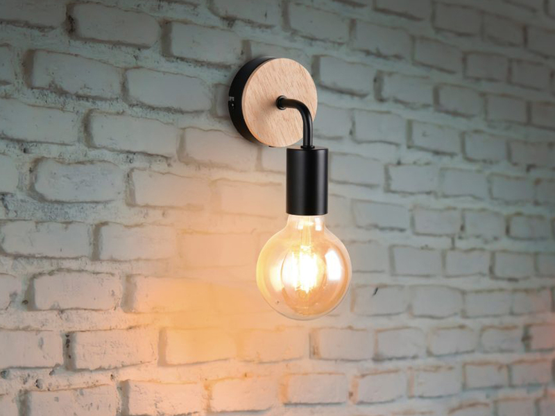 Kleine LED Wandleuchte Metall in Schwarz mit Holz, Höhe 15,5cm