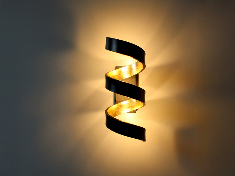 Ausgefallene LED Wandleuchte HELIX Schwarz / Gold, Höhe 26cm