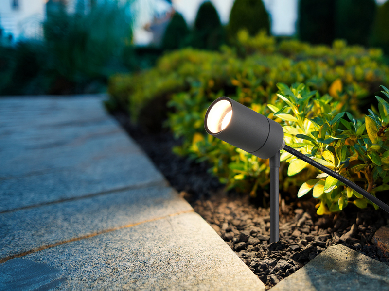 Schwenkbarer LED Gartenstrahler mit Erdspieß & 2 Meter Anschlusskabel Ø 5cm