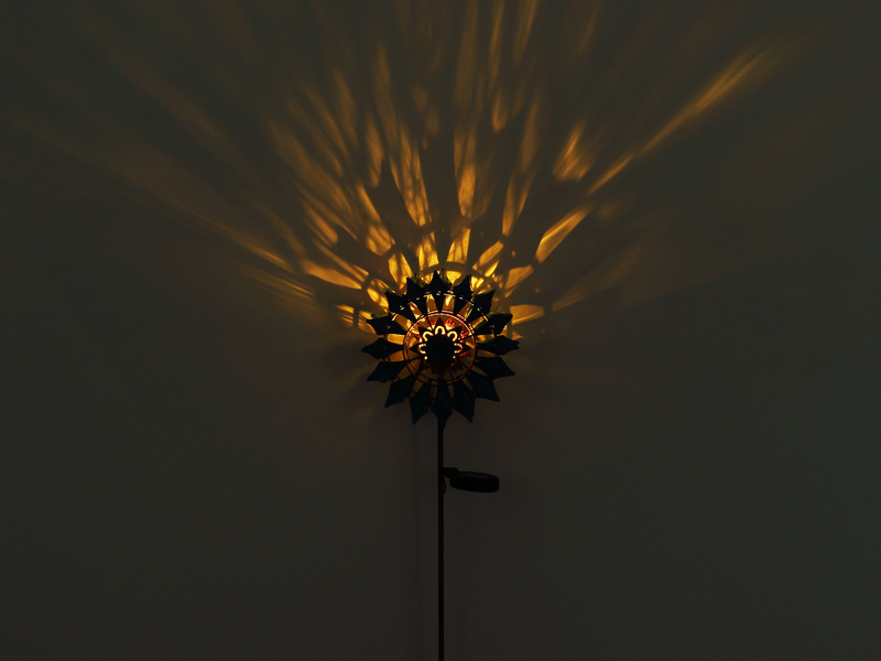 Solar Gartenstecker Windrad mit Erdspieß in Blau & Kupfer patiniert, Höhe 92cm