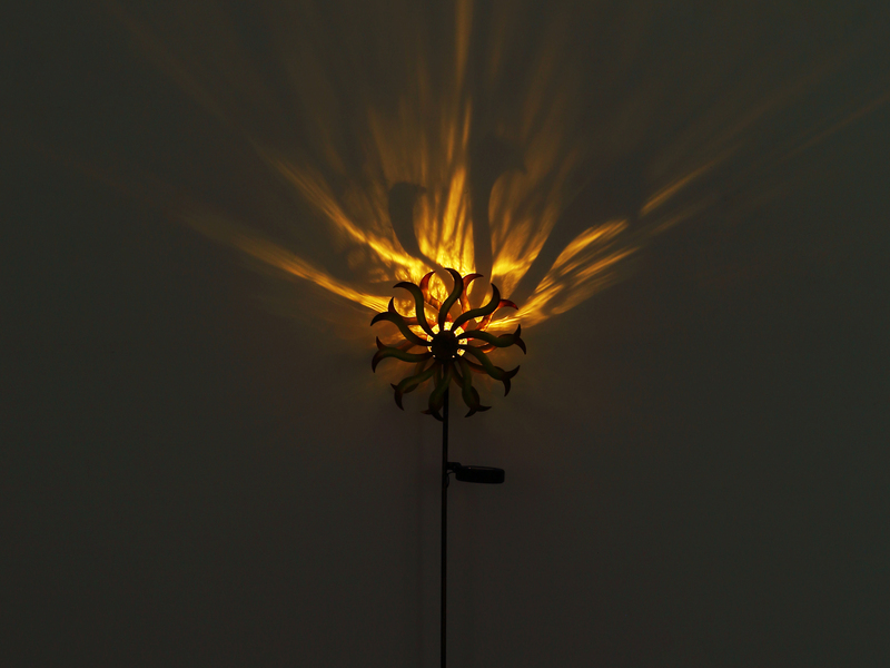 2er Set Solar Gartenstecker Windrad mit Erdspieß in Orange-Gelb & Kupfer H: 92cm