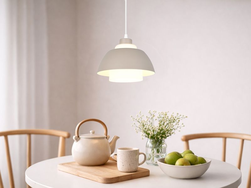 Kleine LED Pendelleuchte skandinavisch mit Metall- & Glasschirm Ø 23cm