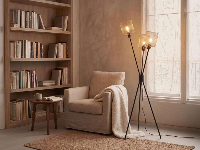 Ausgefallene Dreibein Stehlampe SELA Schwarz Metall Gold Drahtgeflecht H: 159cm