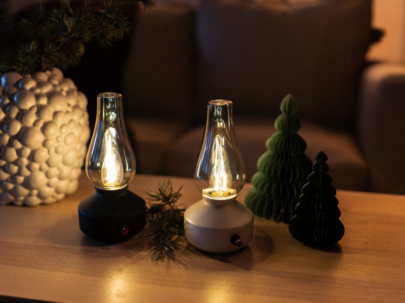 LED Akku Tischleuchte für Innen & Außen, Schwarz mit Rauchglas, Höhe 24,5cm