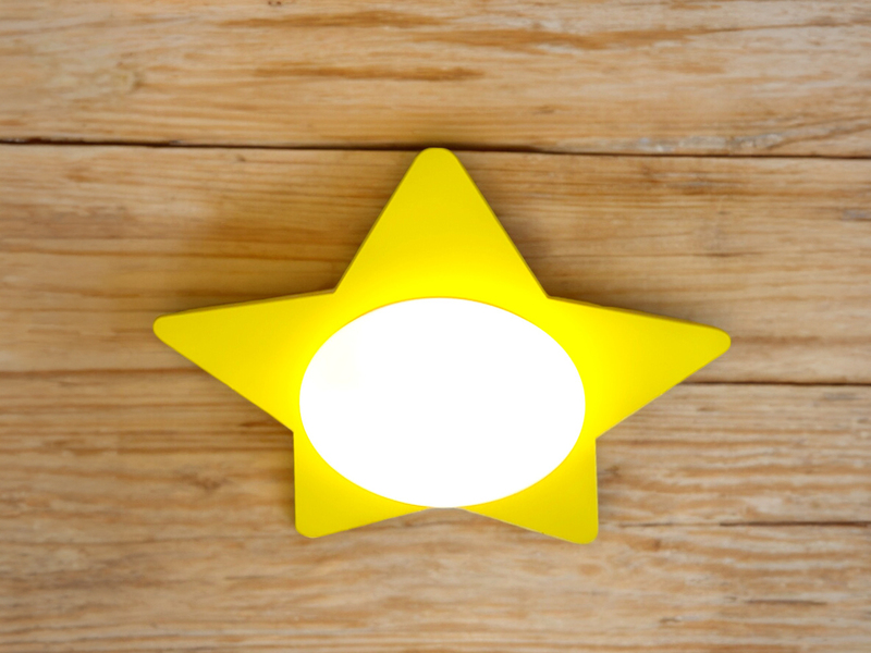 Große Deckenleuchte Stern fürs Kinderzimmer MDF Holz in Sonnengelb, E27, B 53cm