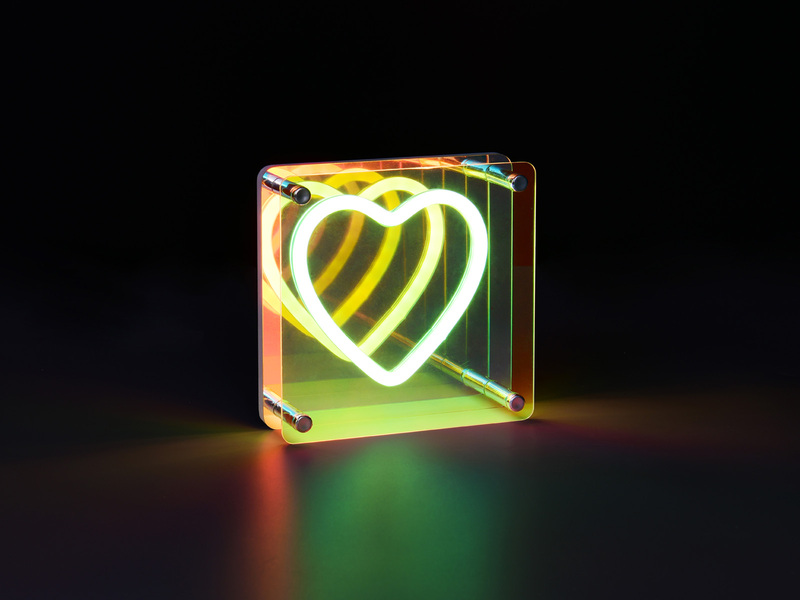 USB Deko Tischlampe QUERIDO LED Herz irisierend, 14,5 x 14,5cm