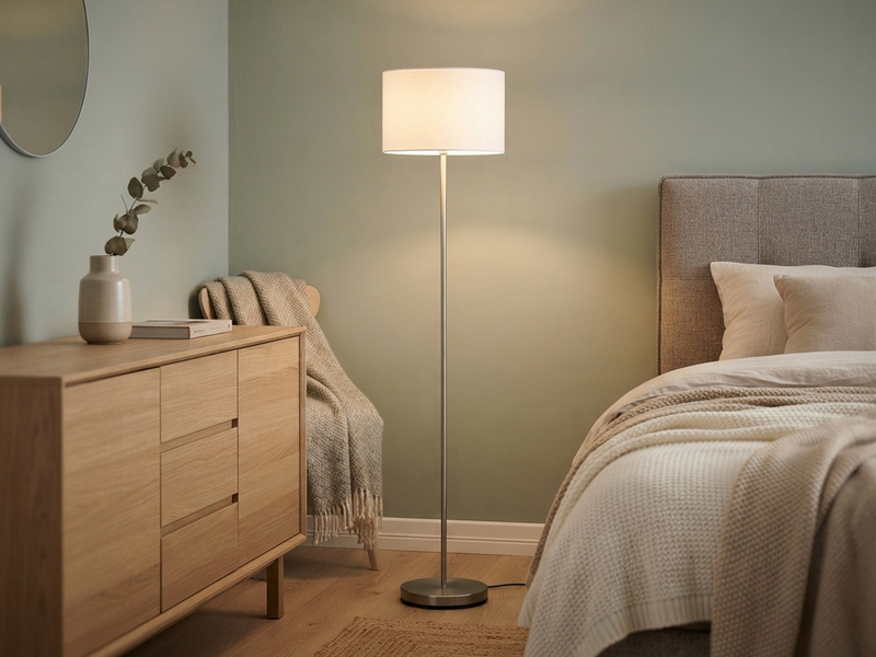 Klassische Stehlampe HOTEL mit E27 Stoffschirm Weiß, Höhe 160cm
