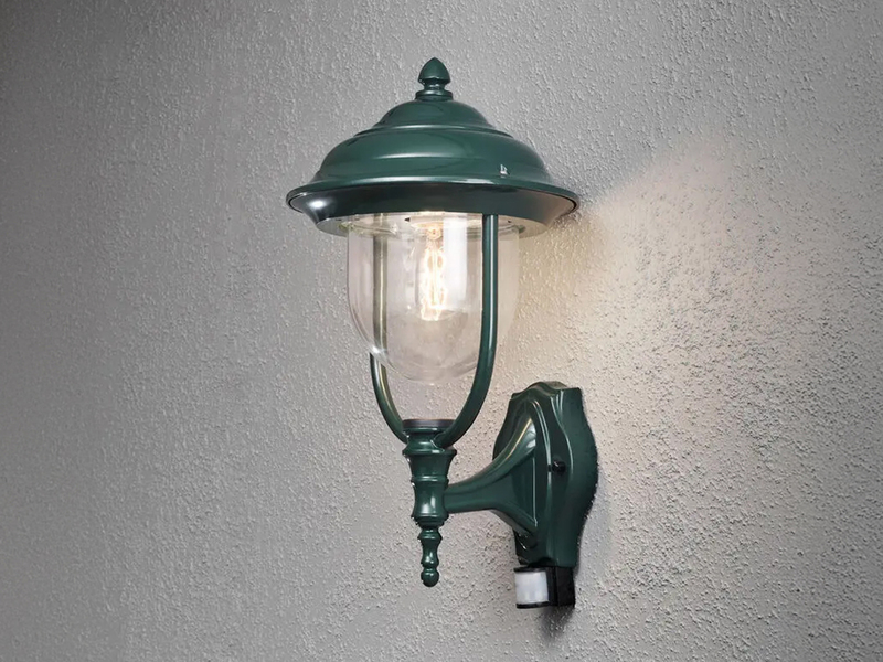 Landhausstil Außenwandleuchte PARMA Grün mit Bewegungsmelder, Höhe 48cm