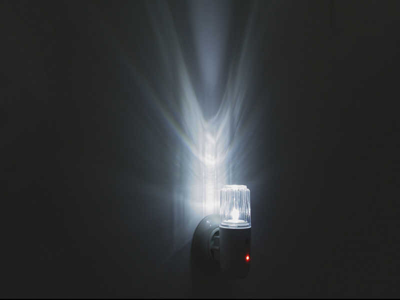 2x I-Glow LED Nachtlicht 3 Farben Orientierungs Nacht Notlicht Steckkdose Lampe 