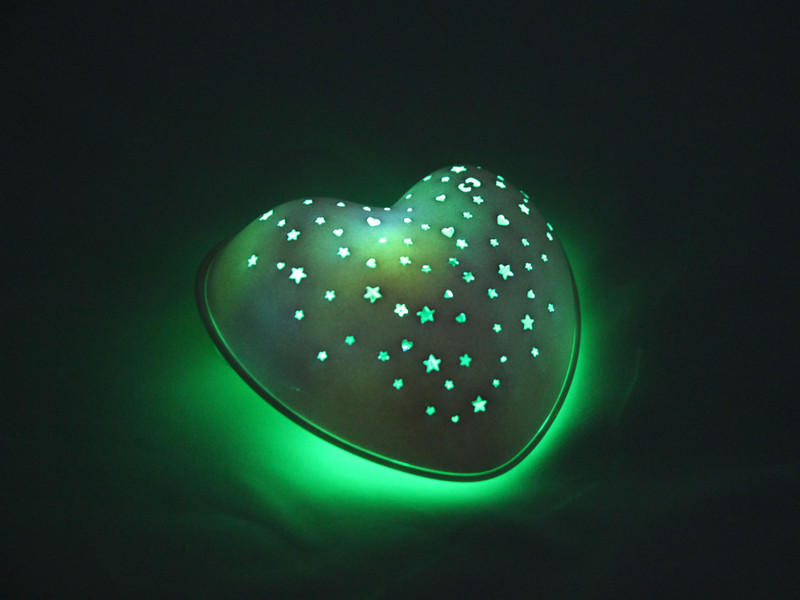 LED Nachtlicht SOLAR HEART, projiziert Herzen/Sterne, mit Solar/USB aufladbar