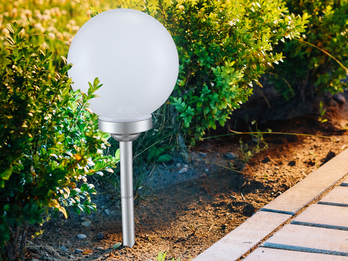 LED Solarkugel Garten - Leuchtkugel Ø 25cm mit Erdspieß