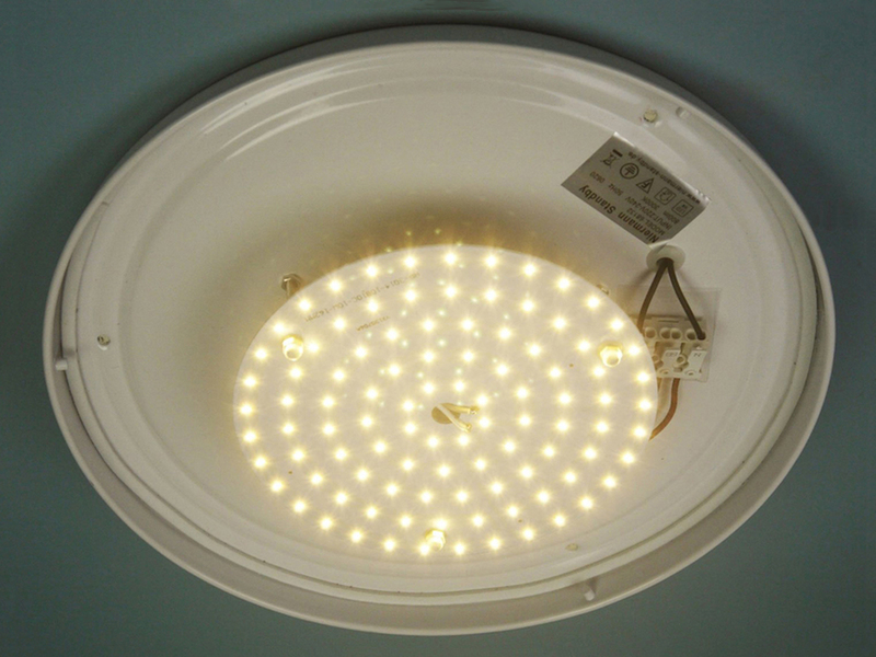 LED-Deckenleuchte rund, Schliffglas satiniert, Dekorring Messing poliert, Ø 40cm