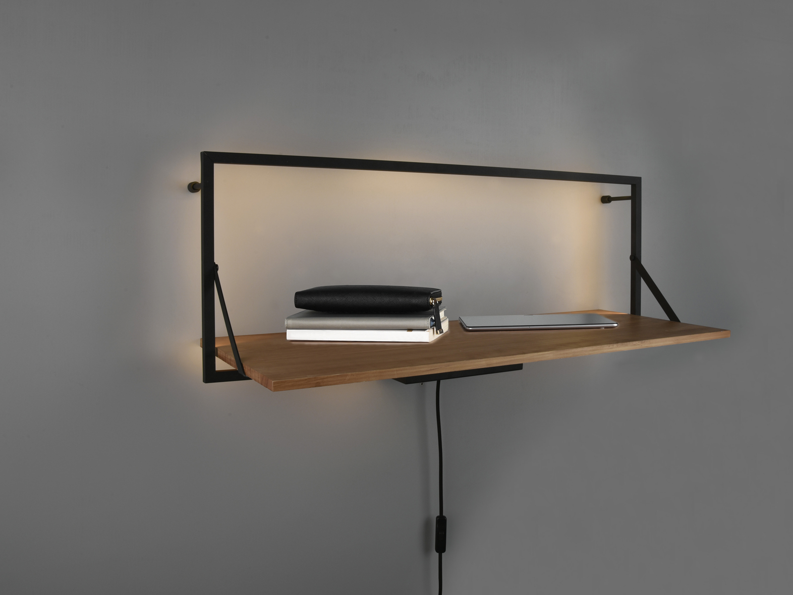 Ausgefallene Wandregale Metall Schwarz mit Regalbrett aus Holz & LED Beleuchtung - Bild 15 von 15