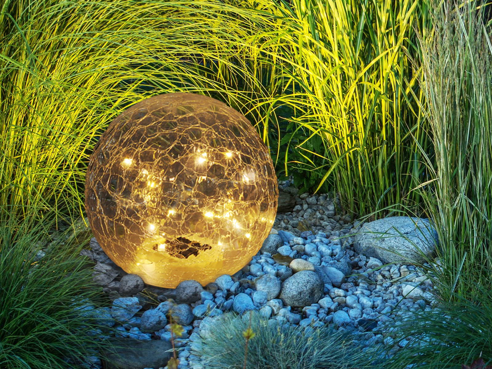 LED Solarkugeln für den Garten Ideen zur Gartenbeleuchtung Dekokugeln ohne Strom - Bild 14 von 14